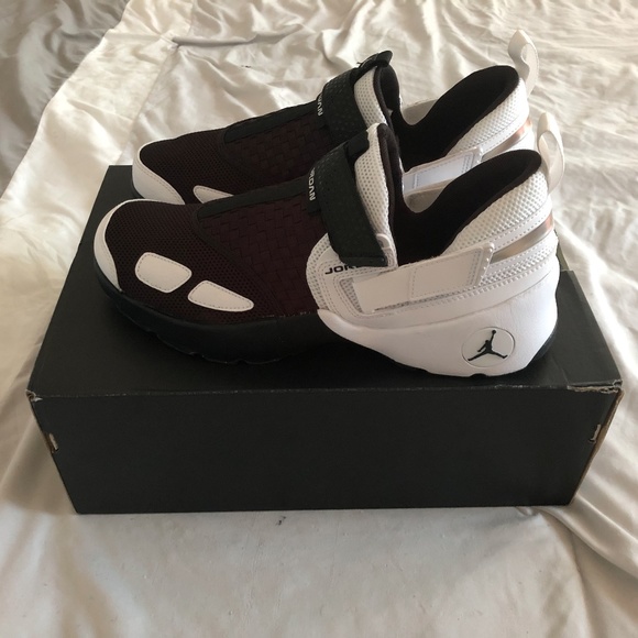 NWOT Air Jordan Trunner LX DS Huarache - Picture 4 of 7